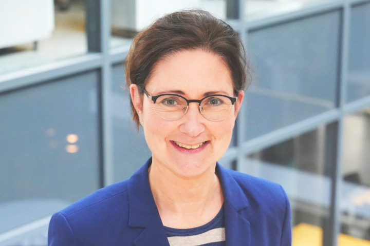 Claudia Schwarz