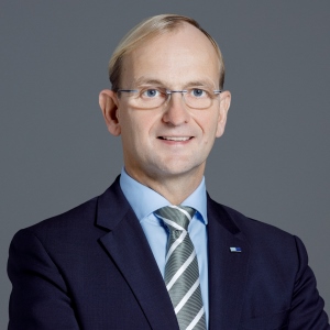  Gernot Imgart