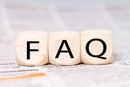 W&uuml;rfel mit Aufdruck FAQ.