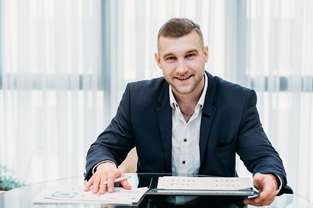 smiling business man entrepreneur office workplace
