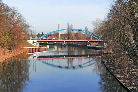 Br&uuml;cke &uuml;ber einem Fluss
