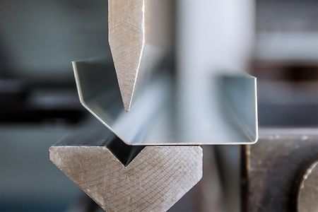 PZS Werkzeuge AdobeStock_378101853