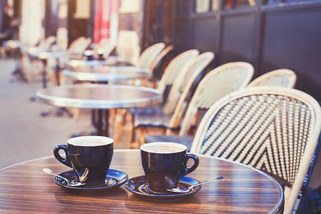 Cafe AdobeStock_132620916