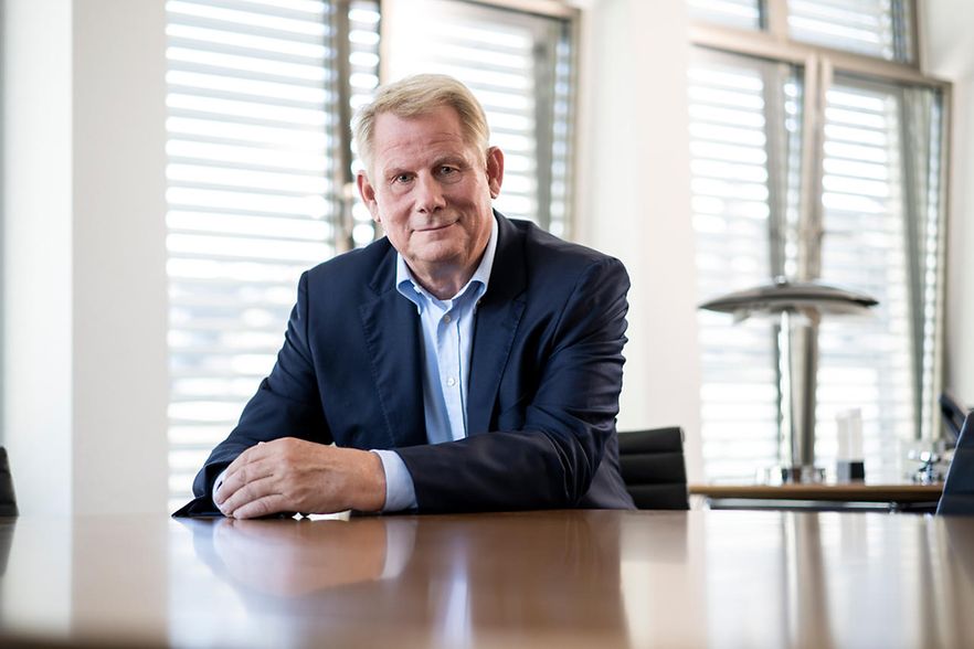 Schmitz_Pressefoto2022_Gemein (1)