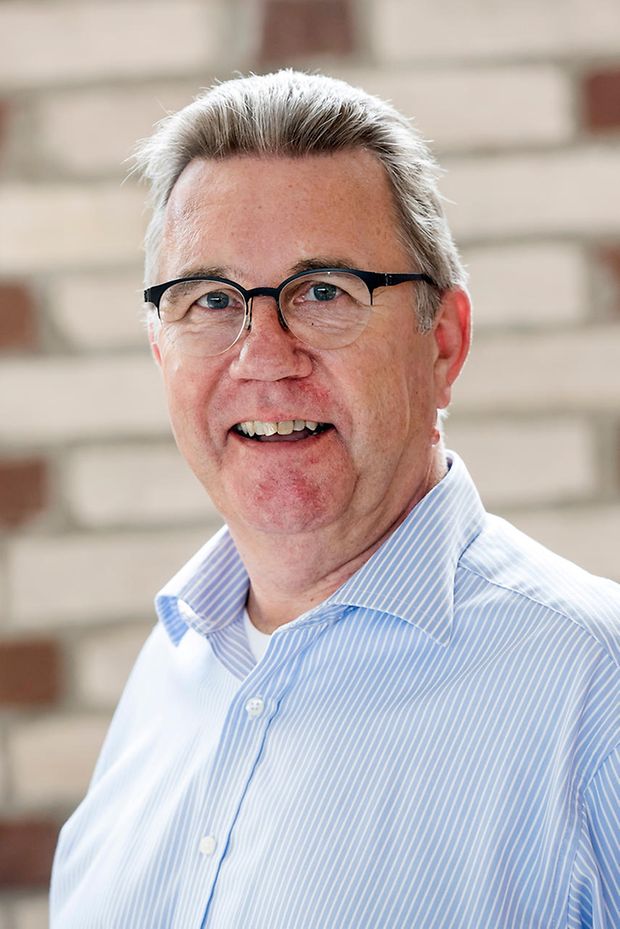 Hofmann, Volker W.