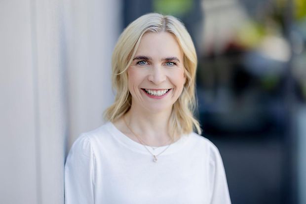 Dr. Anna Weber