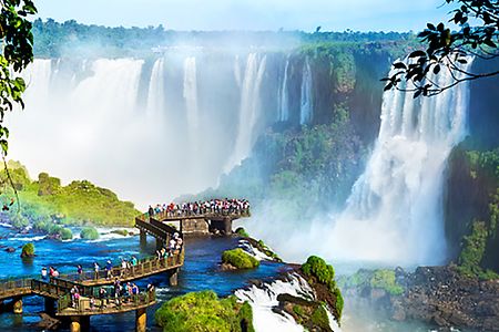 Brasilien Iguazu Wasserf&auml;lle gettyimages-496540104-170667a