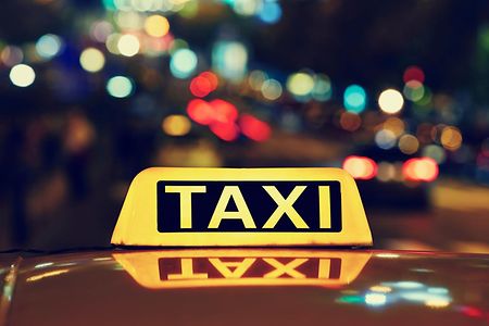 Taxi AdobeStock_72920223