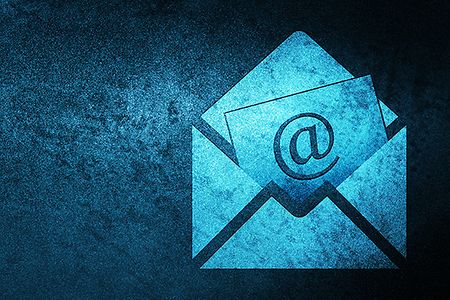 Symbolbild Newsletter-E-Mail-Symbol spezieller blauer Bannerhintergrund