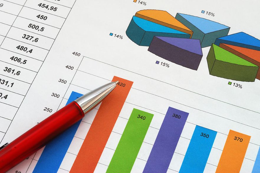Statistiken_mit_Stift_iStockphoto