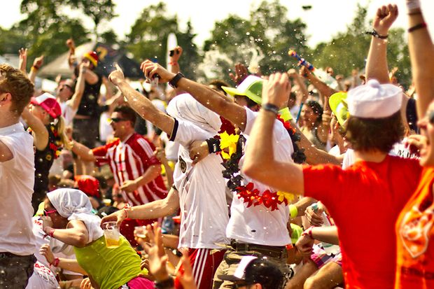 Fu&szlig;ball&uuml;bertragung w&auml;hrend eines Turniers