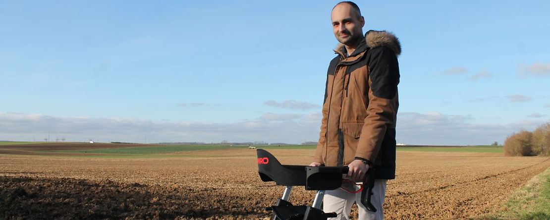 Frank D&ouml;berl entwickelte die Idee zu RoMiRo, einer Kombination aus einem Rollator und einem elektrischen Rollstuhl