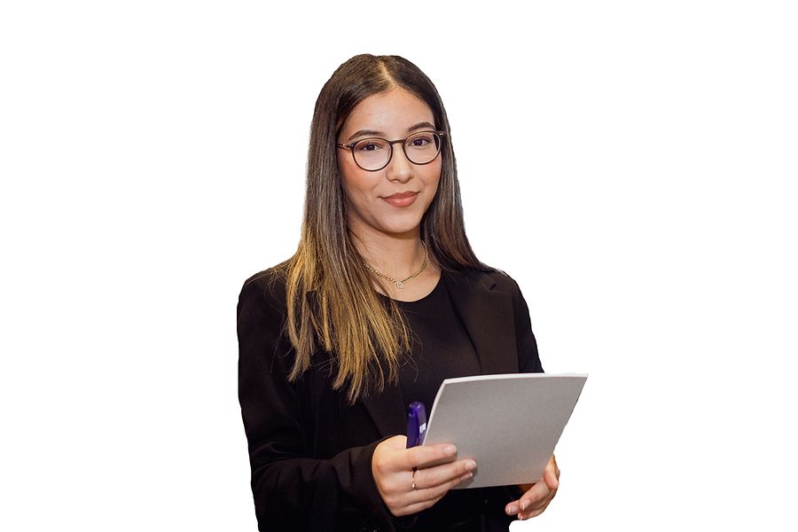 Portraitbild Safa Harbal, Auszubildende bei der SIHK zu Hagen