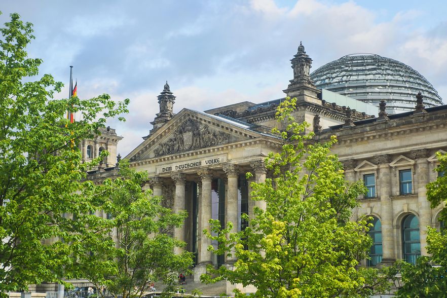 Blick auf Bundestag in Berlin