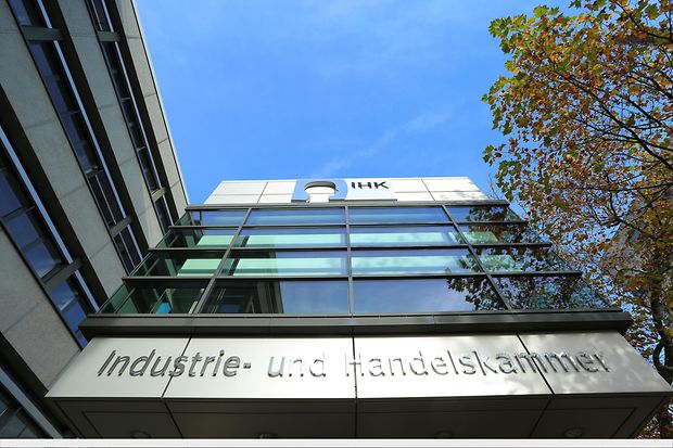 Au&szlig;enansicht der IHK-Hauptgesch&auml;ftsstelle in Bielefeld