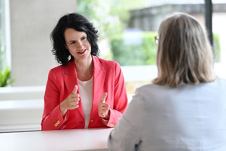 Susanne Herre im Gespr&auml;ch
