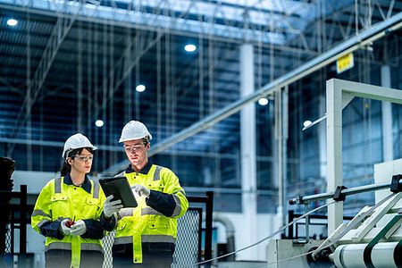 Industrie_Halle_GettyImages_Indexbild