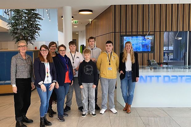 Gruppe beim Bielefelder Digital Day bei NTT Data in Bielefeld