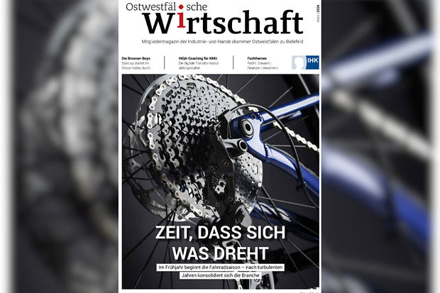 Titelbild „Ostwestfälische Wirtschaft“ mit Fahrradschaltung.