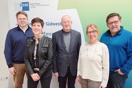 Lenkungsteam Fachforum QM mit Referent und DGQ-Gesch&auml;ftsstellenleiter