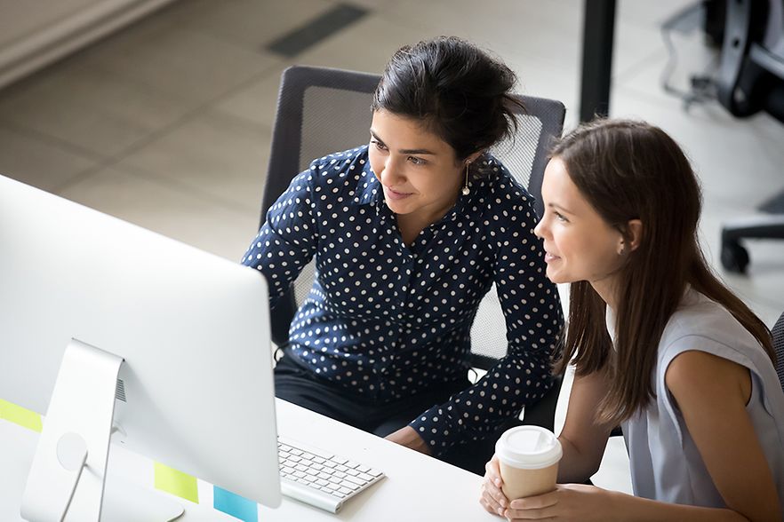 IT-Experinnen bei der Arbeit
