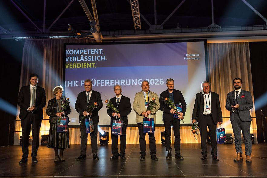 Menschen bei einer festlichen Veranstaltung