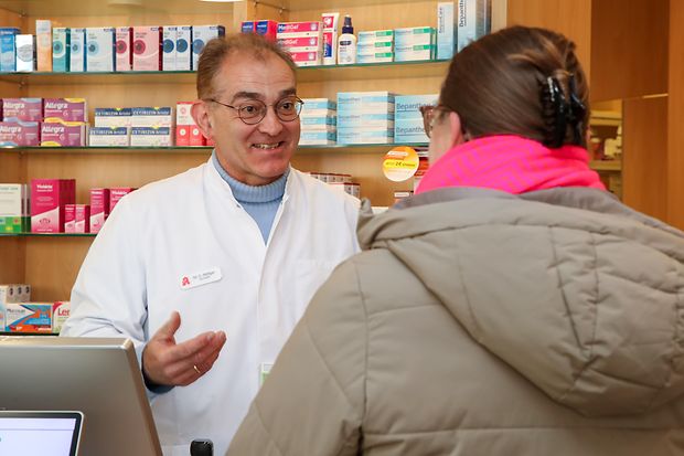 Dr. Oliver R&ouml;ttger