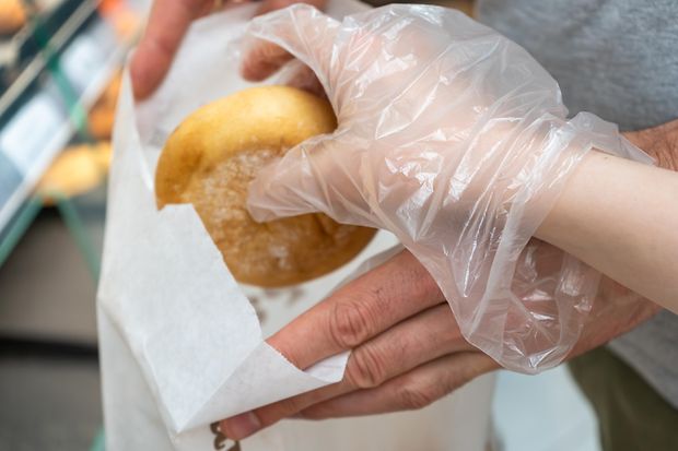 Verpackung beim B&auml;cker