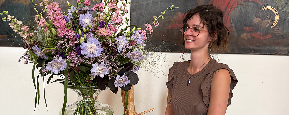 Floristen mit Blume