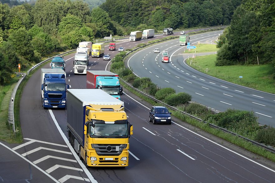 Lastwagen Autobahn